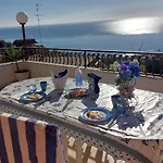 Solemare Lägenhet Letojanni